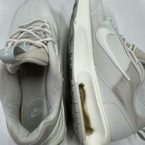 Nike size 10 narrow! Warm 3 times. Cream color